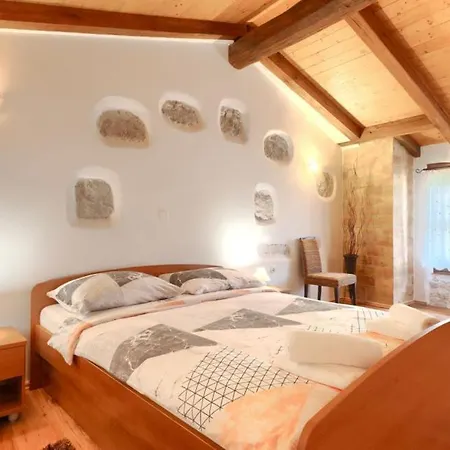 Beautiful Andoro With Pool In Villa *