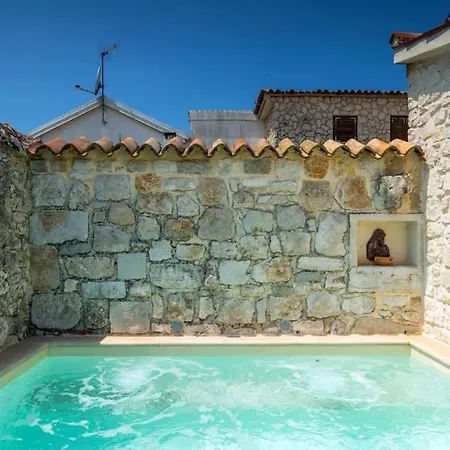 Villa Beautiful Andoro With Pool In *