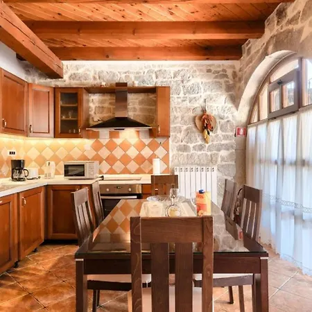 Villa Beautiful Andoro With Pool In *